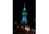 日本夜景遺産に選ばれた別府タワー。泉都の夜を明るく照らしている＝別府市北浜
