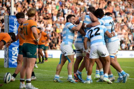 オーストラリア戦でトライを決め喜ぶアルゼンチンの選手ら＝７日、サンタフェ（ＡＰ＝共同）