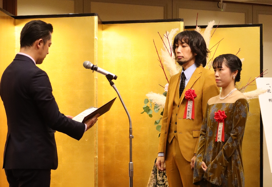 小学館児童出版文化賞の贈呈式、ザ・キャビンカンパニー「祈りを込めて