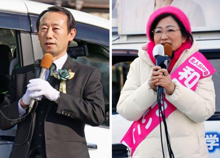 岐阜県知事選に立候補し演説する江崎禎英氏（左）、和田玲子氏＝いずれも９日