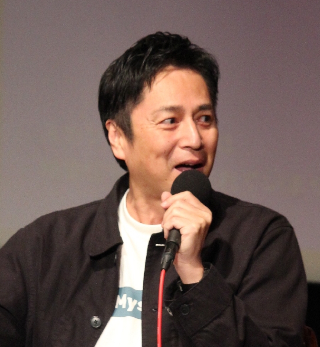 「出演者はＮＧを出さずに演じてくれた」と語る徳井義実監督