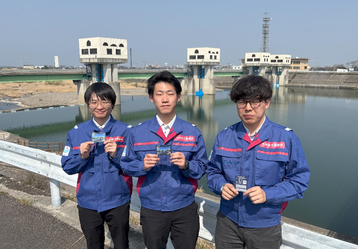 平成大堰のダムカード登場 若手職員3人が中心になり考案、中津 平成大堰のダムカード登場 若手職員3人が中心になり考案、中津