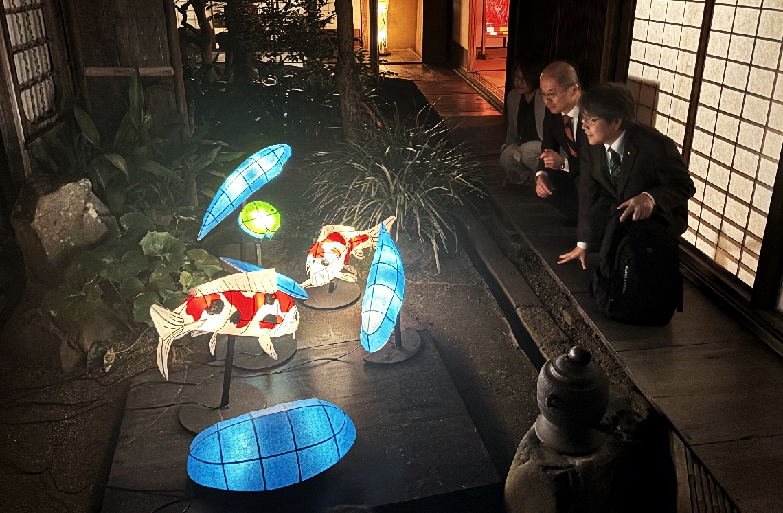 日田市の草野本家が28日から夜間特別公開 ランタン設置「夜の伝統的