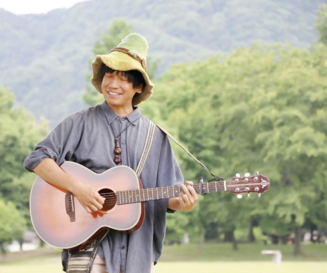 パイオニアうすきソングを手がけた山田証さん（本人提供）