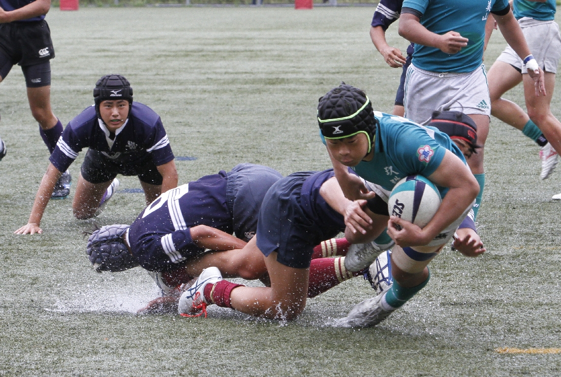【１回戦・玖珠美山―合同】トライを決める玖珠美山＝湯布院スポーツセンター