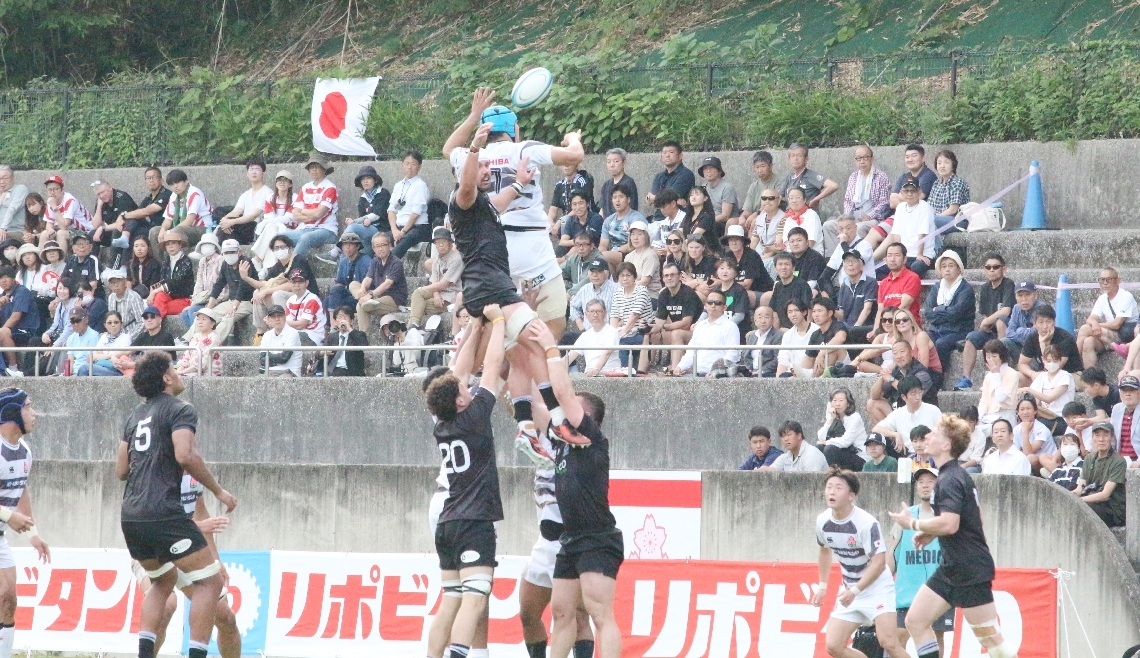 別府市でラグビー国際戦 日本代表候補とニュージーランド学生代表が