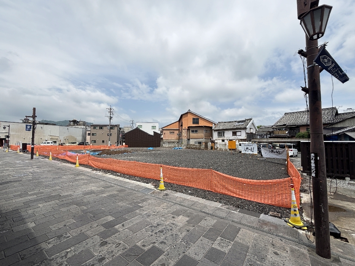 がれきの撤去が終わり更地が広がる現場＝臼杵市臼杵