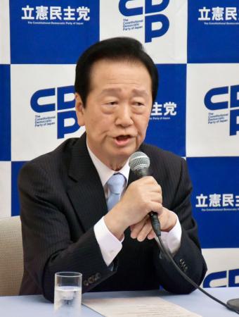 記者会見する立憲民主党の小沢一郎衆院議員＝２８日午後、大阪市中央区