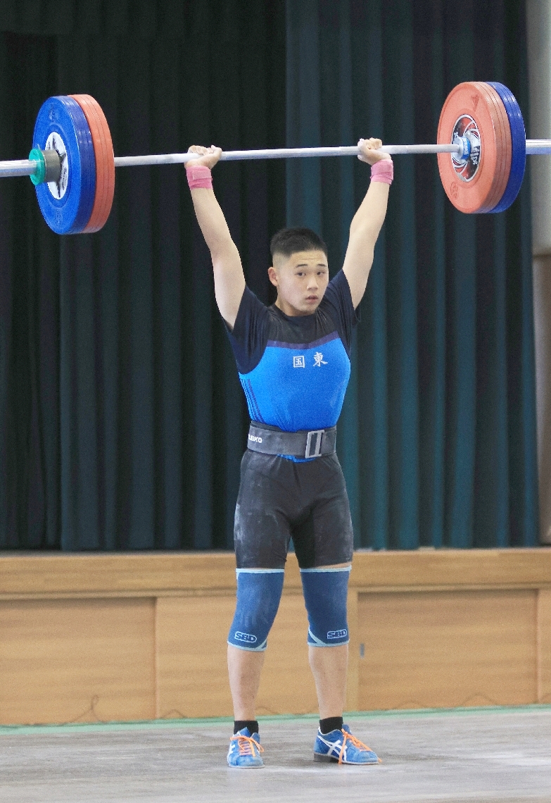 男子８１キロ級を制した国東の清原