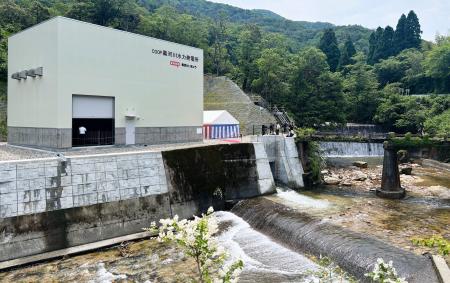 福井県敦賀市の「ＣＯＯＰ黒河川水力発電所」＝２日午前