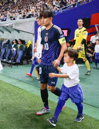 インドネシア戦に臨む久保＝パナソニックスタジアム吹田
