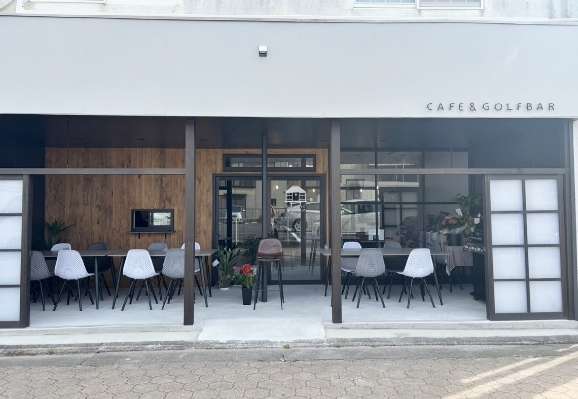 開放的なテラス席が特徴の「ＮＯＭＡＤＥ　ＧＡＲＤＥＮ」