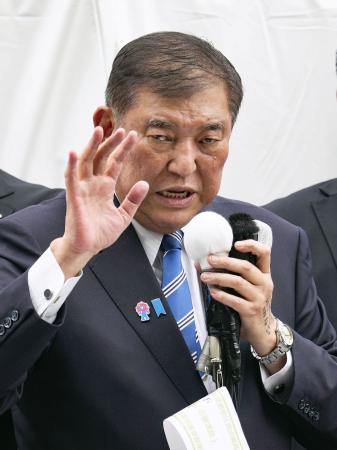 参院選が公示され、街頭演説する自民党総裁の石破首相＝２０２５年７月３日午後、兵庫県尼崎市