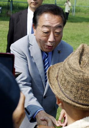 宮崎県国富町で第一声に臨んだ立憲民主党の野田代表＝３日