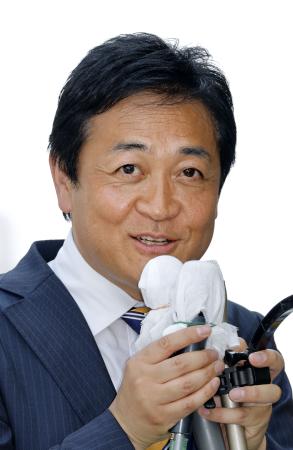 街頭演説する国民民主党の玉木代表＝７月６日午後、東京都品川区