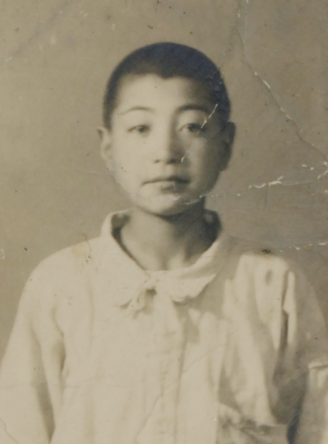 大分大空襲の頃の飯田哲朗さん。当時、大分中の３年生だった