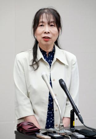 原子力規制委参事に就任し、報道陣の取材に応じる神田玲子氏＝１６日午後、東京都港区