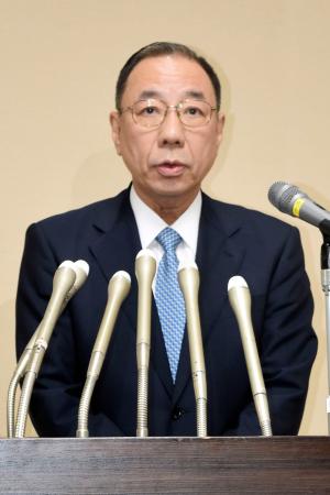 東京高検検事長に就任し、記者会見する川原隆司氏＝１８日午後、東京・霞が関
