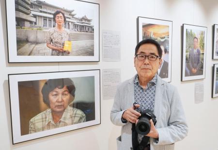 北朝鮮在住の被爆者の写真を撮影した、写真家の伊藤孝司さん＝１９日、京都市