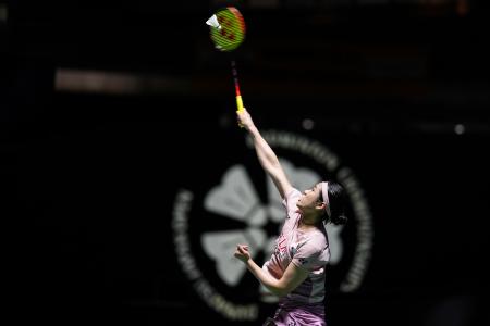 バドミントンのジャパン・オープン、女子シングルス決勝でプレーする安洗塋＝２０日、東京体育館（ゲッティ＝共同）