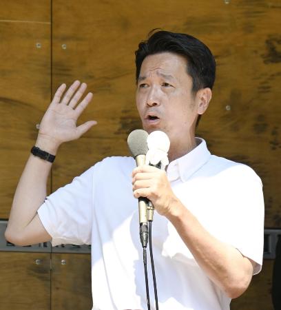 長峯誠氏＝３日、宮崎市