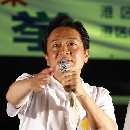 東京・新橋で最後の訴えをする国民民主党の玉木代表＝１９日