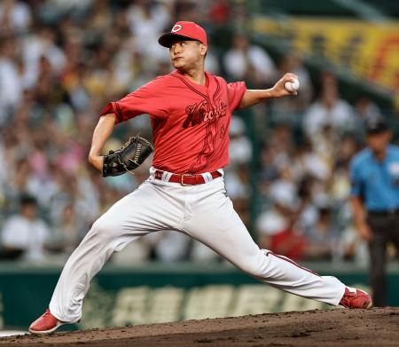 阪神戦に先発した広島・森＝甲子園