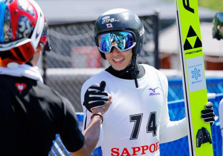 男子成年で優勝した小林朔太郎＝宮の森