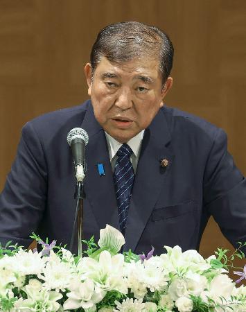 記者会見する石破首相＝６日午前、広島市中区