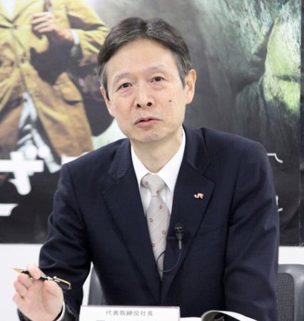 記者会見するＪＲ東海の丹羽俊介社長＝７日午後、大阪市淀川区