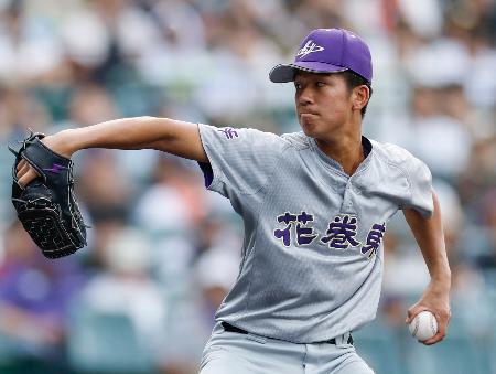 智弁和歌山戦で完投した花巻東・萬谷＝甲子園
