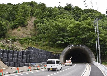 中屋トンネル＝７月、石川県輪島市