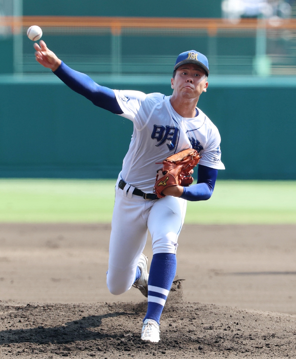【明豊－佐賀北】先発で力投した大浦＝甲子園球場