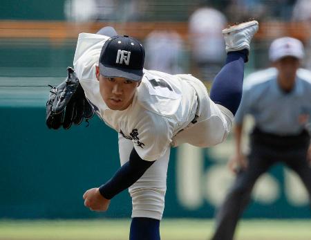 聖隷クリストファー戦に先発し好投した西日本短大付・原＝甲子園