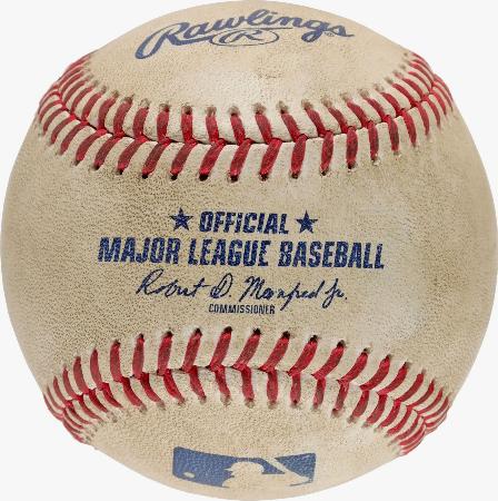 オンライン競売で落札された大谷翔平選手が３００本塁打を達成した際のボール（米競売リランズ提供・共同）