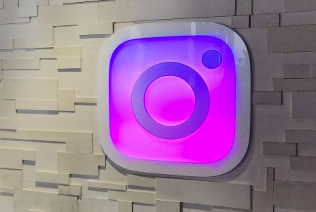 インスタグラムのロゴ＝米カリフォルニア州メンロパーク