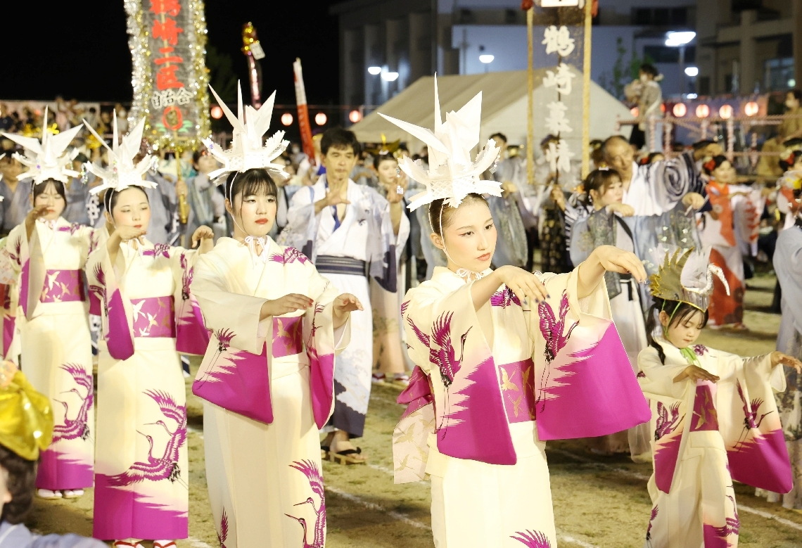 優雅に舞う踊り手たち