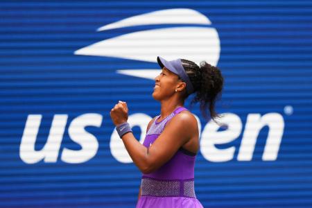 全米テニス４回戦でガウフを破り、喜ぶ大坂なおみ＝１日（ＡＰ＝共同）