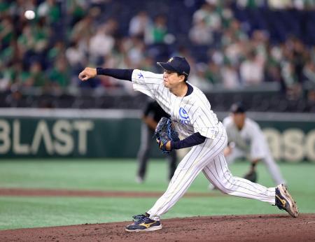 ＪＲ東日本戦に登板したＮＴＴ西日本・遠藤＝東京ドーム