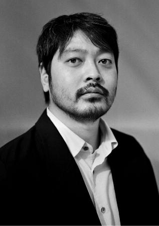 大月壮士さん（ＬＶＭＨヤングファッションデザイナー賞提供）