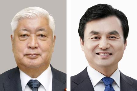 （左から）中谷元・防衛相、韓国の安圭伯国防相（聯合＝共同）