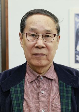 朝長万左男氏