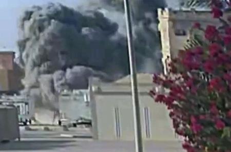 イスラエル軍による攻撃を捉えた監視カメラの映像＝９日、カタールの首都ドーハ（ゲッティ＝共同）