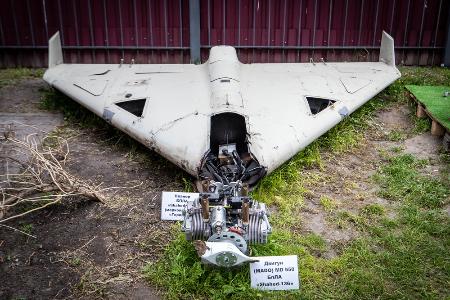 ロシアがウクライナ首都キーウ攻撃で使ったイラン製無人機「シャヘド１３６」の残骸＝２０２３年（ゲッティ＝共同）