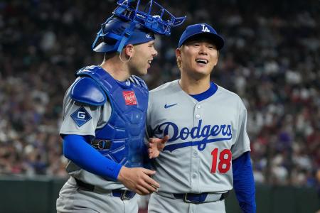 ダイヤモンドバックス戦で好投したドジャースの山本由伸＝９月２５日、フェニックス（ＡＰ＝共同）