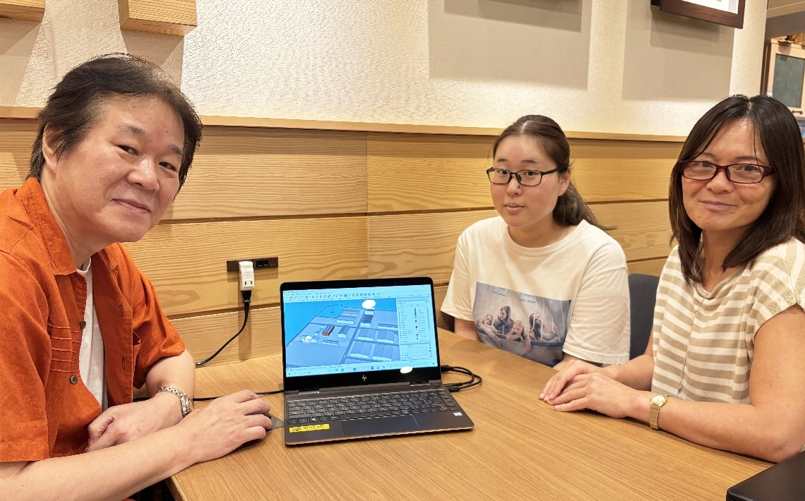 ３Ｄ化した春日浦工場について話す研究者ら