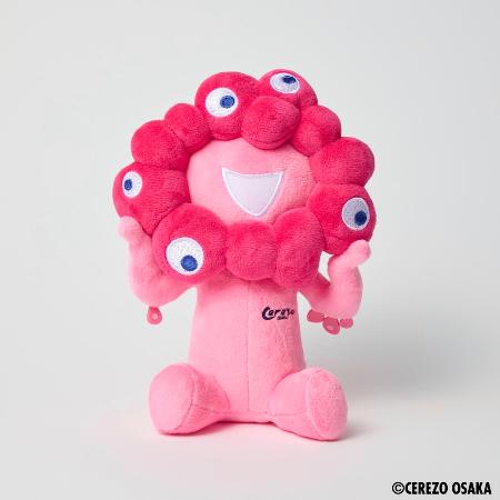 セレッソ大阪が販売したピンク色のミャクミャクのぬいぐるみ（同クラブ提供）