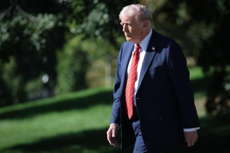 トランプ米大統領＝１０日、ワシントン（ＡＰ＝共同）