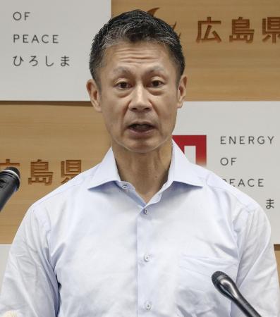９月、広島県庁で記者会見する湯崎英彦知事
