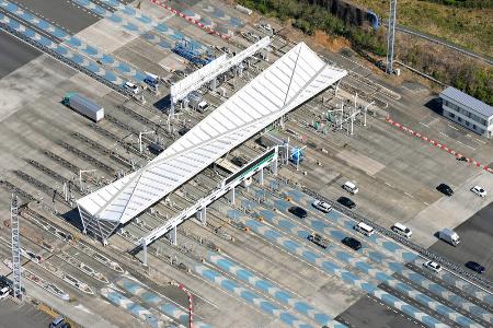 東名高速道路東京料金所＝２０２５年４月